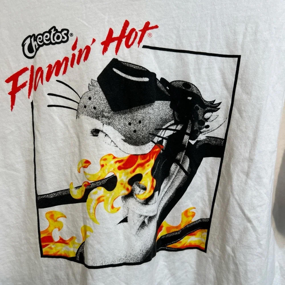 Cheetos Flamin' Hot Boxy Cropped White Graphic T-Shirt Size XXL Juniors - Picture 4 of 8